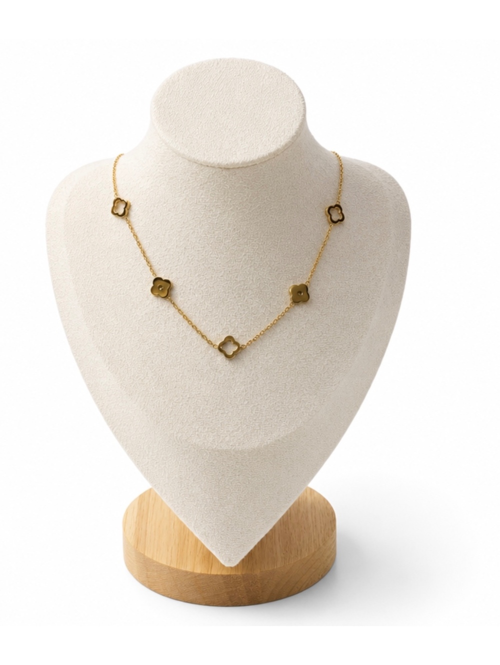 Elegant 18KGP Clover Charm Necklace - NWOT